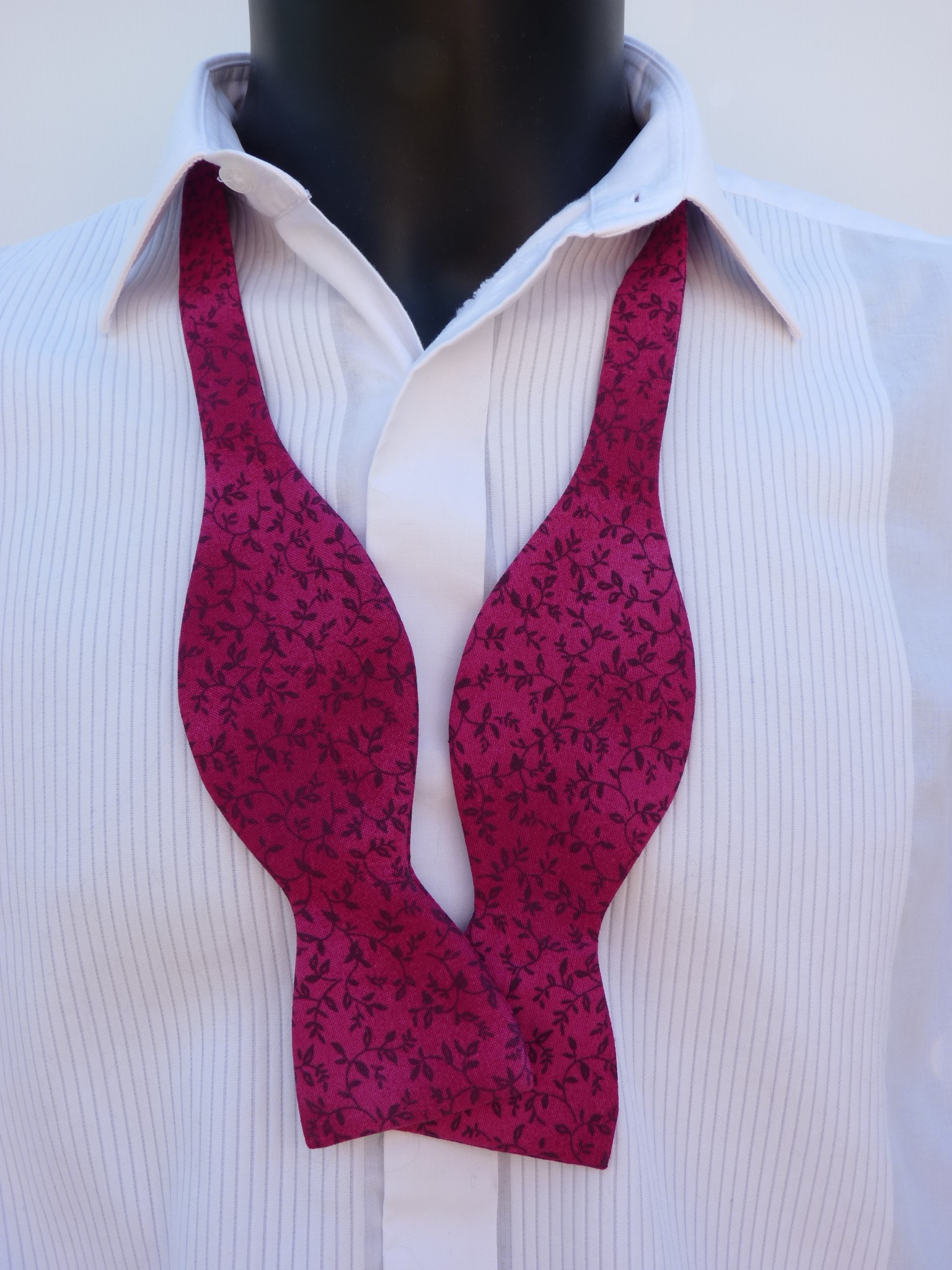 Raspberry Leaf Self Tie Bow Tie Pocketwatch Waistcoats